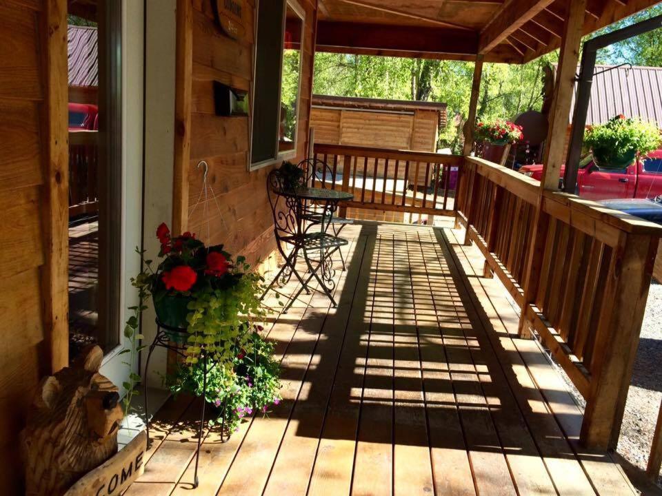 Susitna River Lodging, Lodge