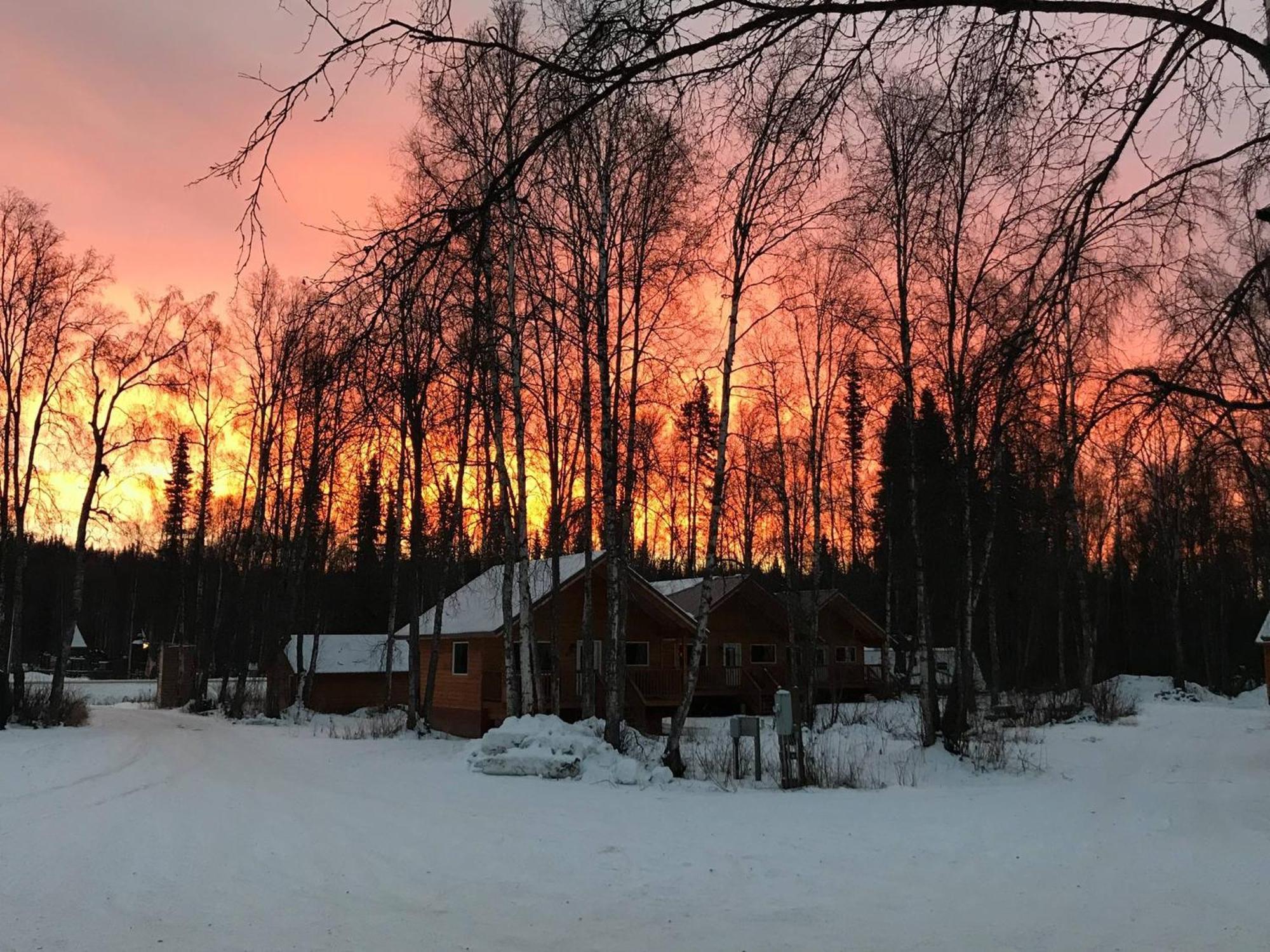 Lodge Susitna River Lodging, *