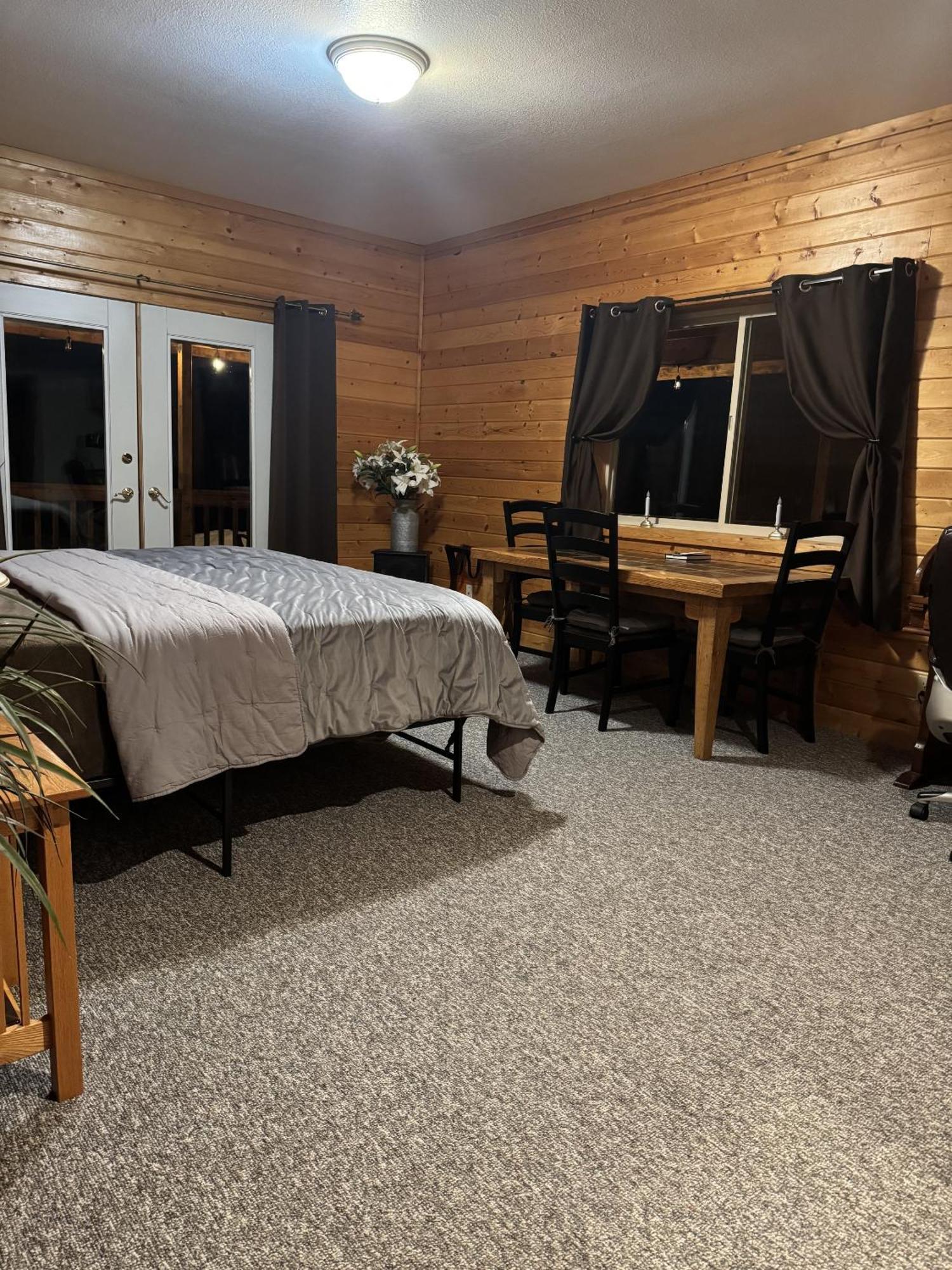 Susitna River Lodging,