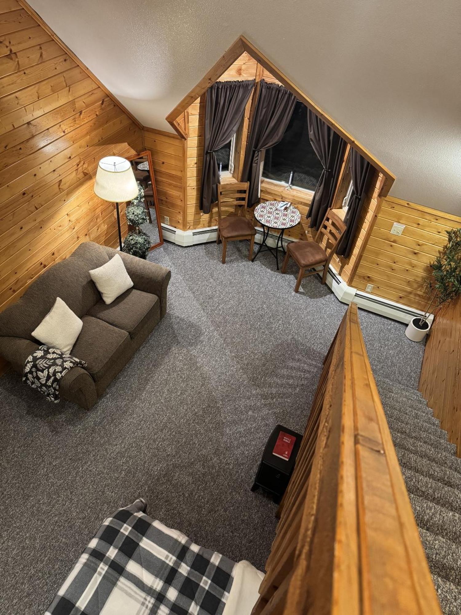 Susitna River Lodging, *